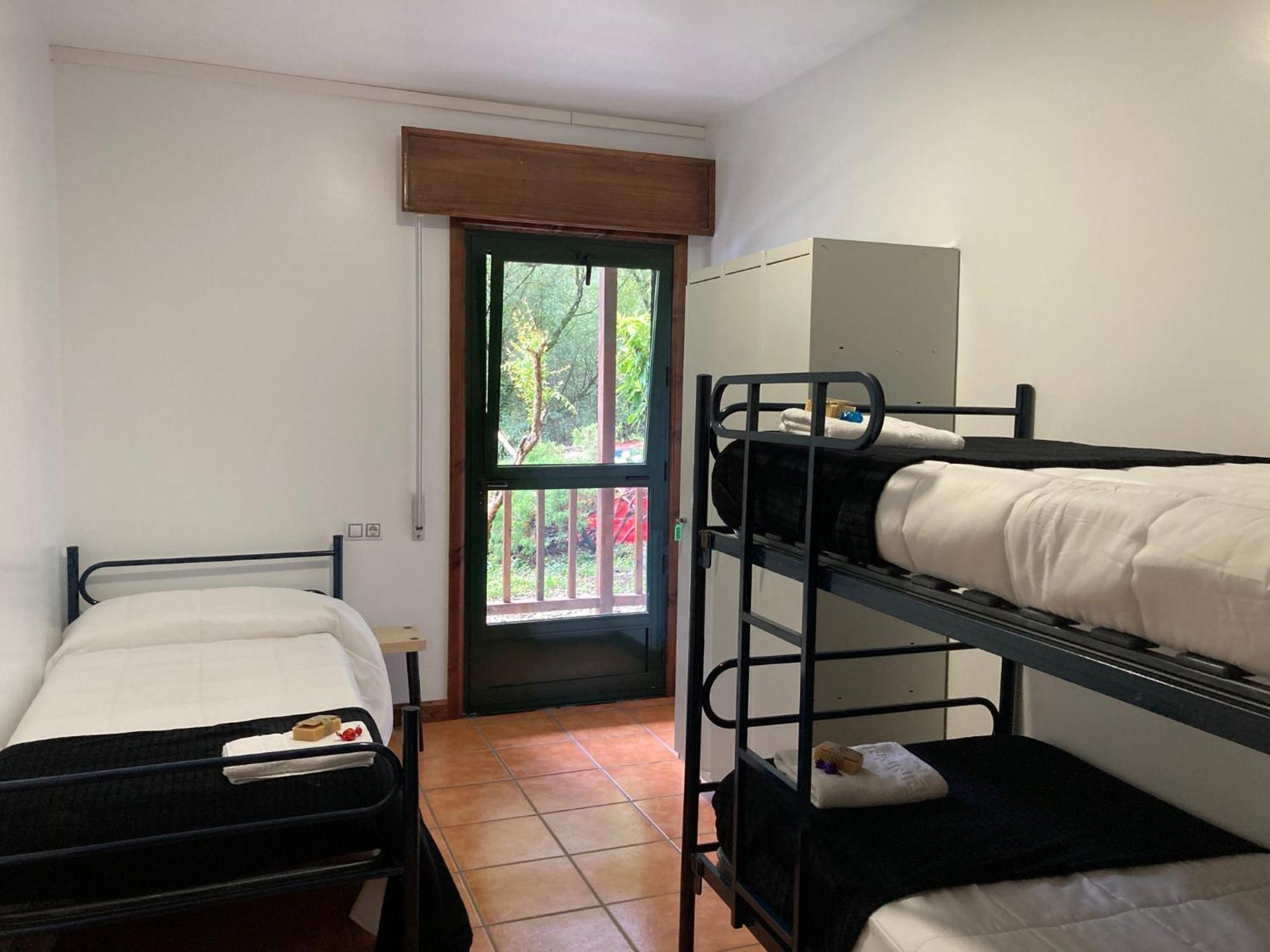 Albergue O Beque โมอาญา ภายนอก รูปภาพ