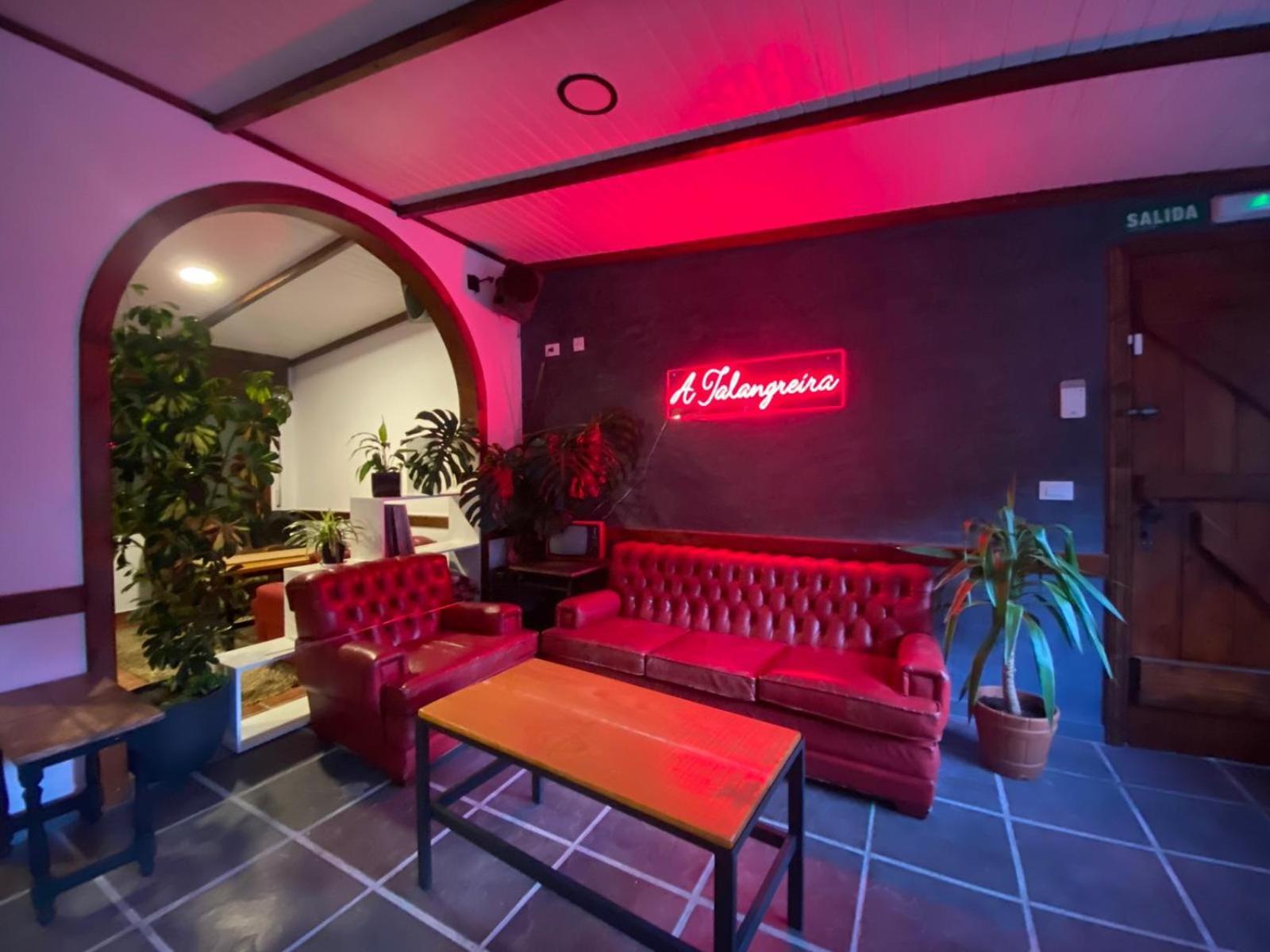 Albergue O Beque โมอาญา ภายนอก รูปภาพ