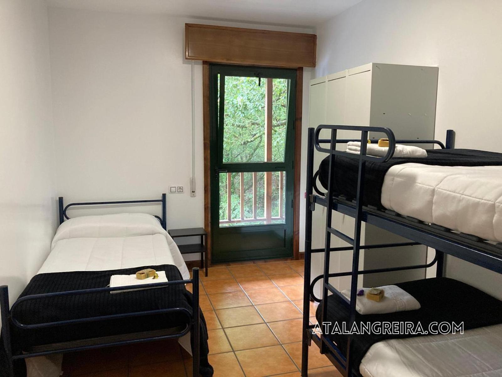 Albergue O Beque โมอาญา ภายนอก รูปภาพ